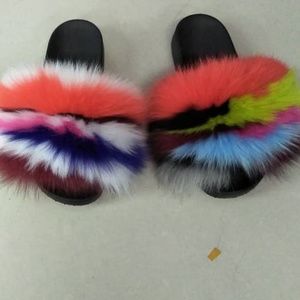 Fluffy Fur slides Sz 9/9.5